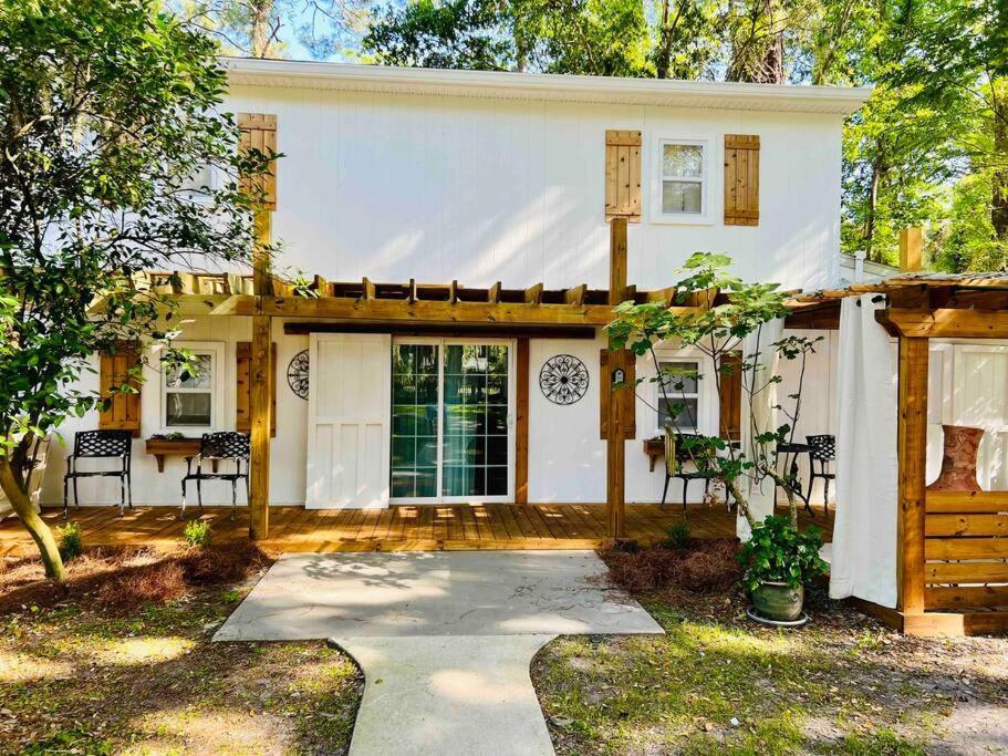 Beautiful Farmhouse In フェルナンディーナ・ビーチ エクステリア 写真
